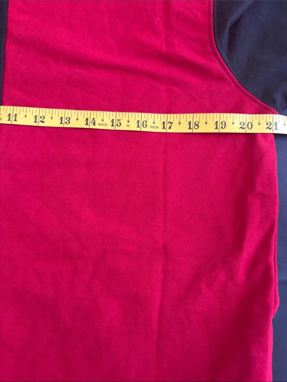 Harry Potter Hogwarts Colorblock Crewneck Sweatshirt Red Black Large